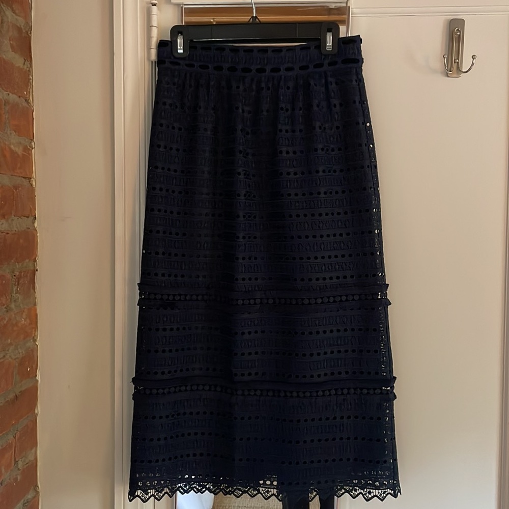 Kate Spade Madison Avenue collection lace midi skirt; size 4; mint condition